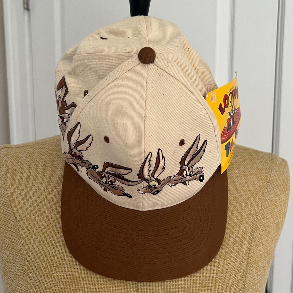 Vintage 1994 Prime Time Looney Tunes Wiley Coyote Snap Back Embroidered Hat NWT